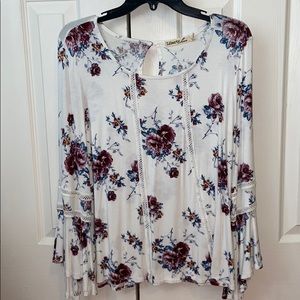 Very cute floral blouse